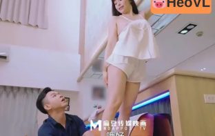 Bạn gái của anh trai là bồn chứa tinh của tôi