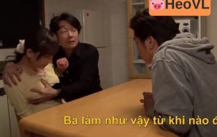 Bố và anh chồng thi nhau xuất tinh đầy lồn nàng dâu mới về nhà