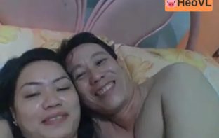 Cô vợ dâm lén chồng, địt nhau với anh đồng nghiệp ở công ty