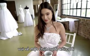 Gạ ghệ đi thử đồ cưới xõa một lần trước khi lấy chồng