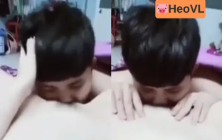 Giãy mình cạ lồn cực sung vào mồm bạn trai