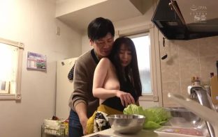 Nghi ngờ Cô vợ vụng trộm, Gã chồng lén lắp camera và chứng kiến tất cả