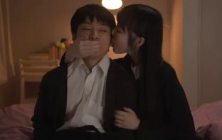 Nữ sinh chuyên văn với vẻ ngoài giản dị và ít nói nhưng thật ra nghiện “sex”