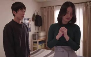 Thấy bố địt mẹ kế mãi không có thai, cậu con trai ra tay giúp đỡ