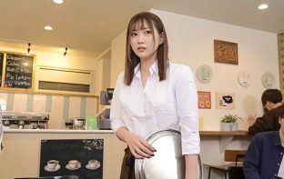 Ứng dụng lạ khiến cô nàng nhân viên quán cafe trở nên chậm chạp